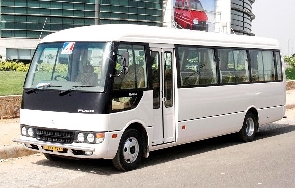 alquiler de minibus mitsubishi